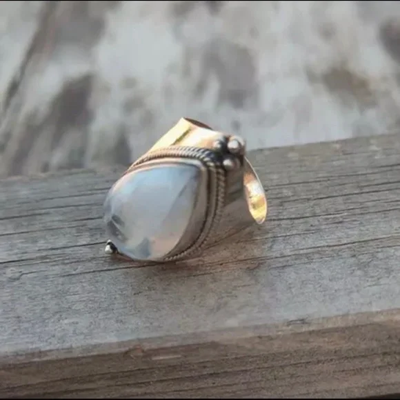 925 Silver Moonstone Ladies Ring. Boho style - Picture 3 of 5